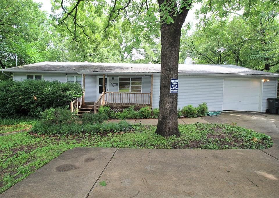 1st image of 1616 W Wedington Dr