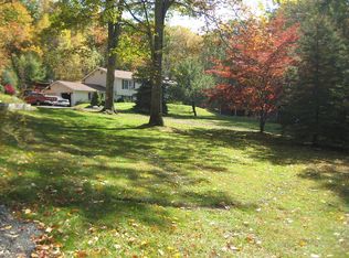 10 Adam Labar Rd, East Stroudsburg, PA 18302