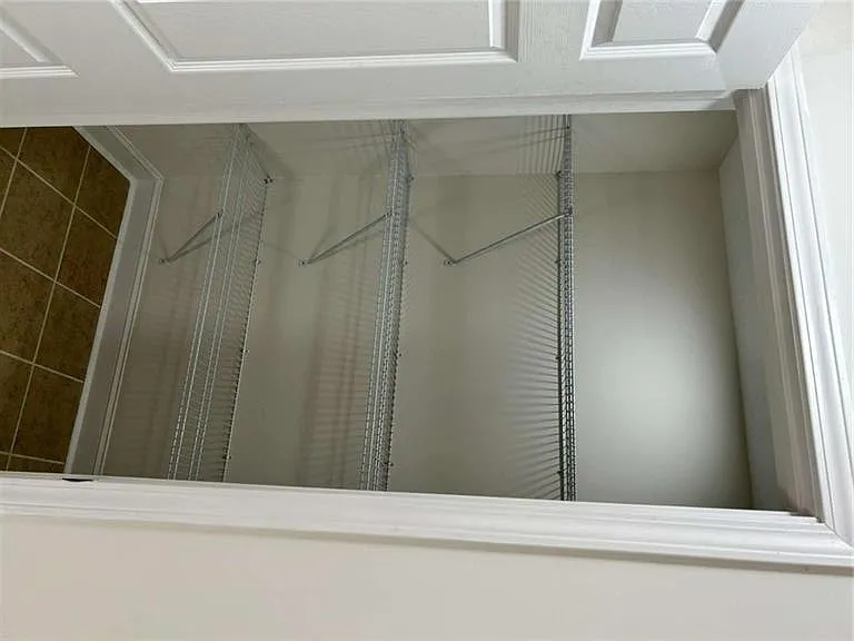 4642 Elmhurst Dr — Photo 13