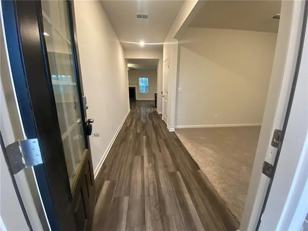 Building Photo - 5836 Hackberry Ln