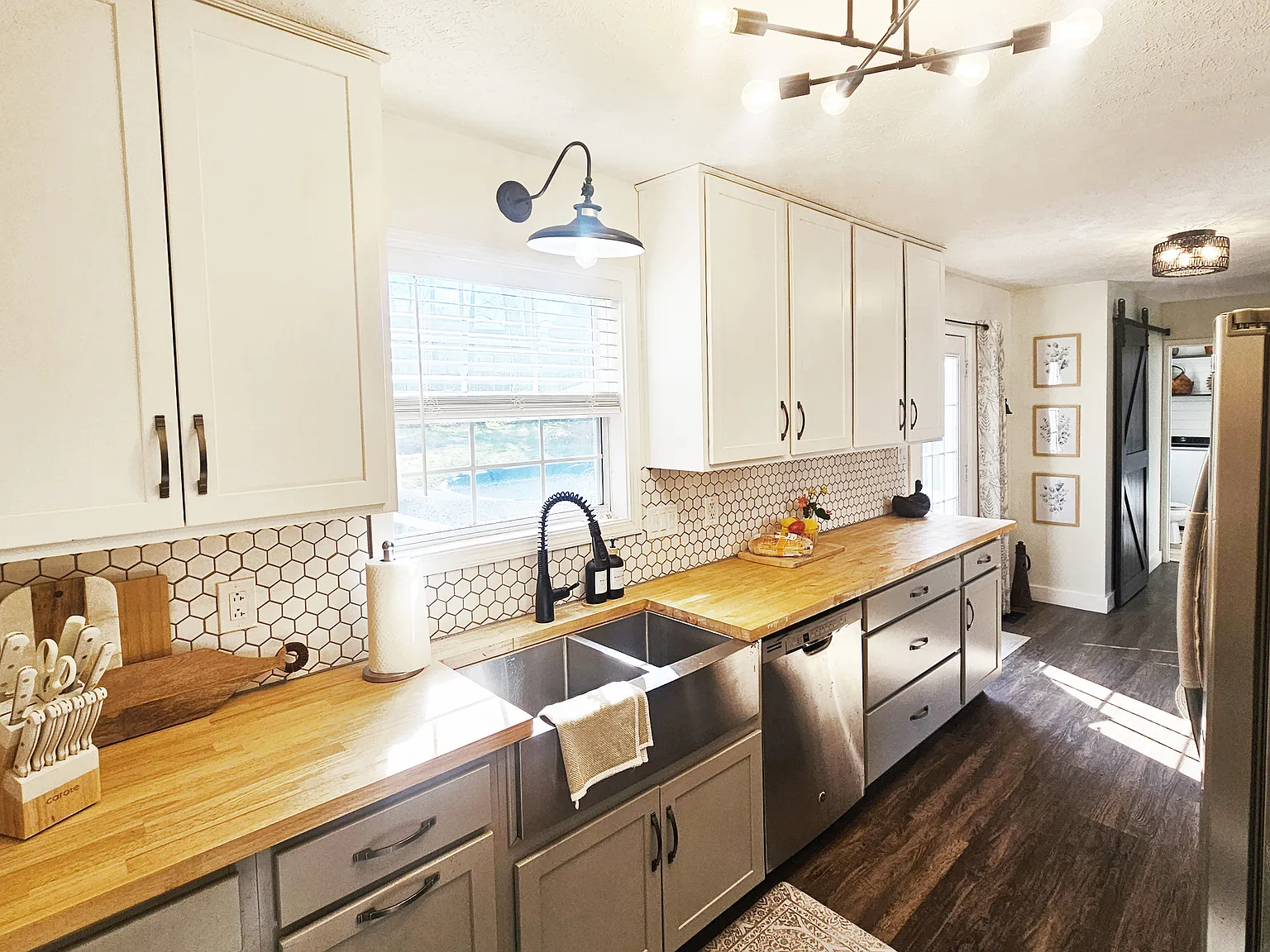 3 bed, 1921 sqft, $1,000 — Photo 3