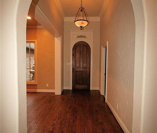 3rd image of 309 Willowwood Ln