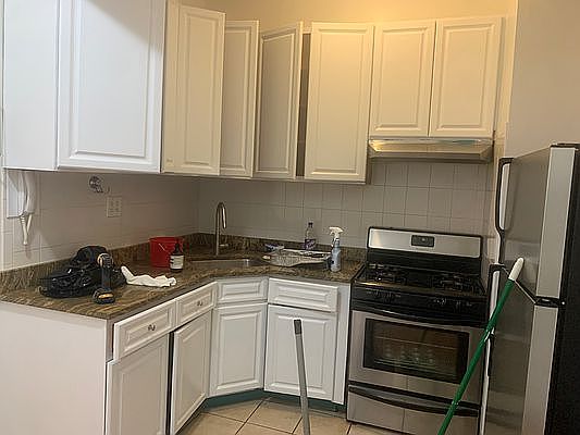 5th image of 100 Sullivan St APT 6D