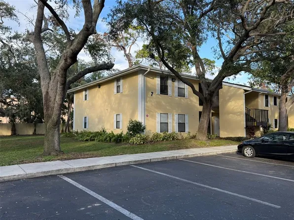 3001 58th Ave S APT 701, Saint Petersburg, FL 33712