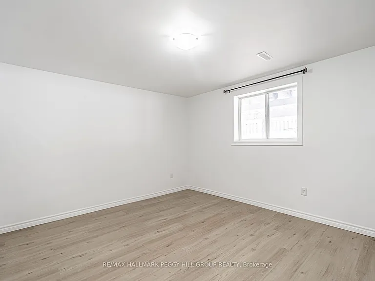 9 Kestrel Ct #LOWER — Photo 6