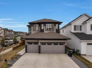 22534 98a Ave NW, Edmonton, AB T5T7R7