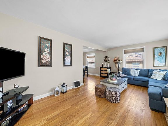5th image of 1408 Newcastle Ave