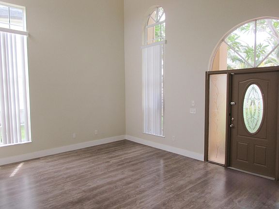 2nd image of 14021 Richwood Place