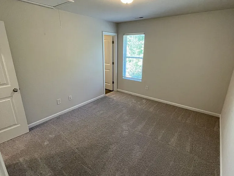 2062 Wiggins Village Dr — Photo 12