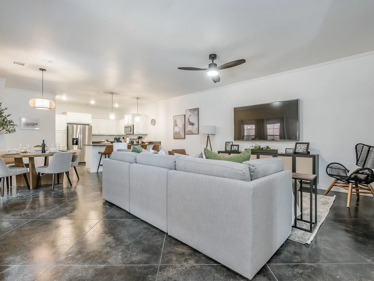 9921 Digby Ln — Photo 3