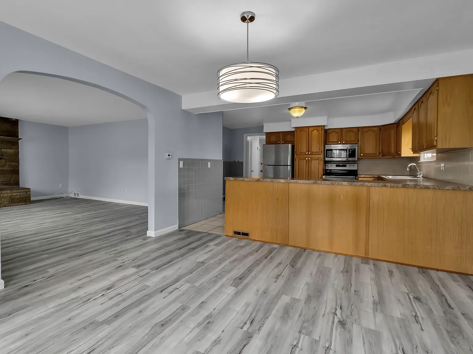 3 bed, 1450 sqft, $1,995 — Photo 1