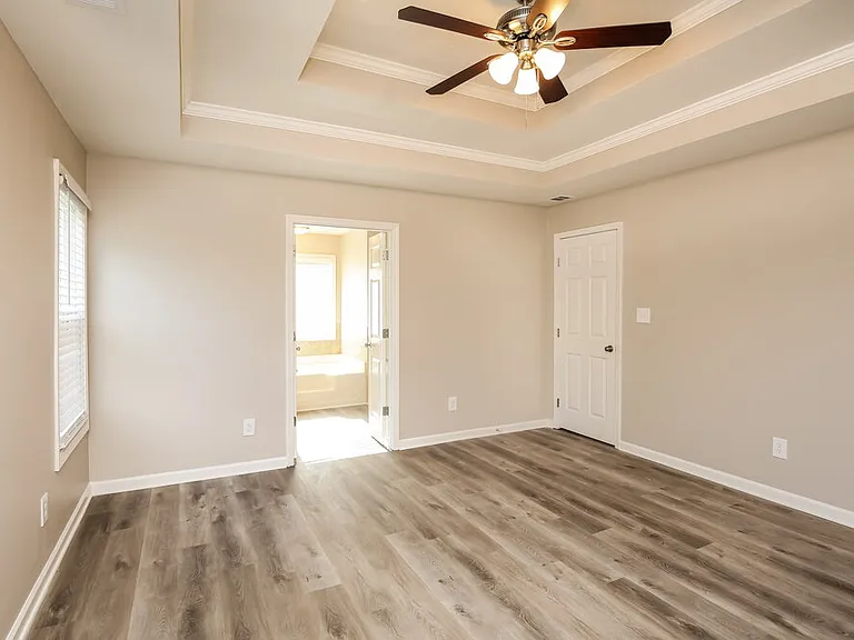 655 Suwanee Lakes Cir — Photo 10