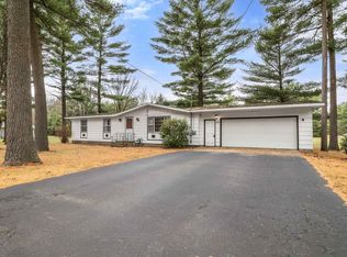 8010 Sheila Ln, Wisconsin Rapids, WI 54494