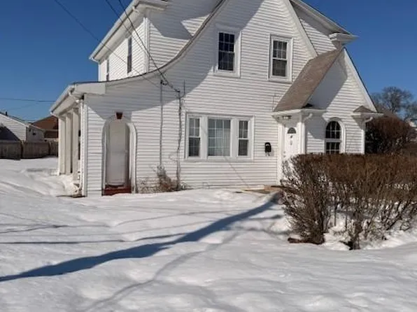 15 Pershing St, Cranston, RI 02910