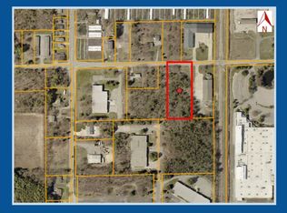 17260 Hickory St, Spring Lake, MI 49456