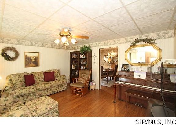 5th image of 2803 Warren Ave