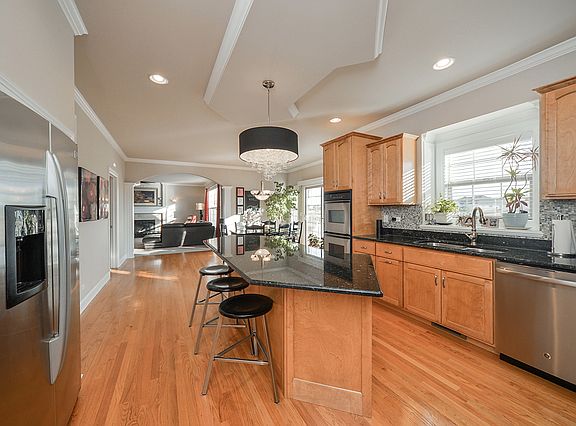 5th image of 22955 W Weinhold Dr