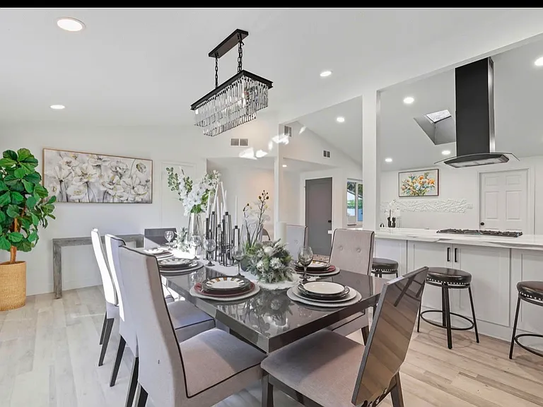 405 S Clara St — Photo 4