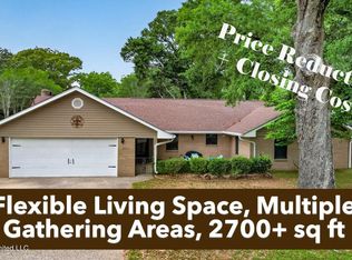 6627 Golf Club Dr, Diamondhead, MS 39525