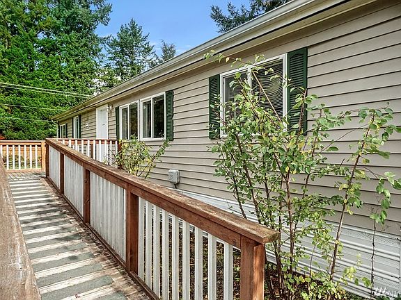 2nd image of 8301 192nd Street Ct E