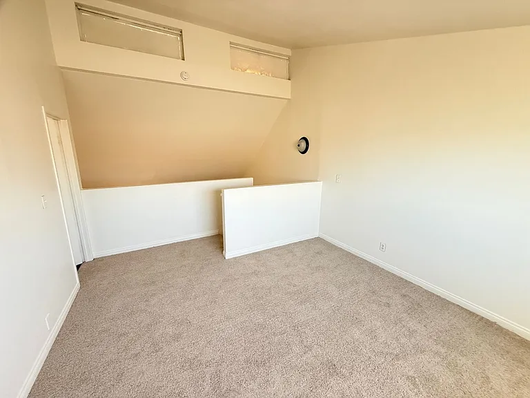 5165 Gray Ln #B — Photo 10