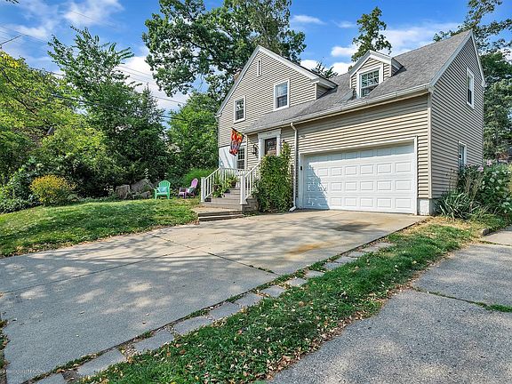 4th image of 1120 Wildwood Dr