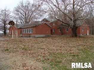 107 N 6th St, De Soto, IL 62924