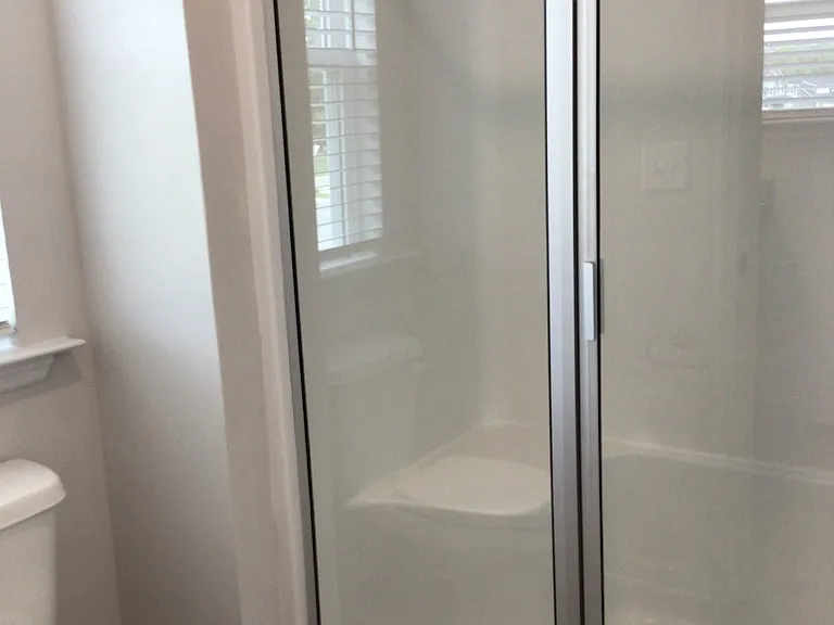 605 Hampton Dr — Photo 6