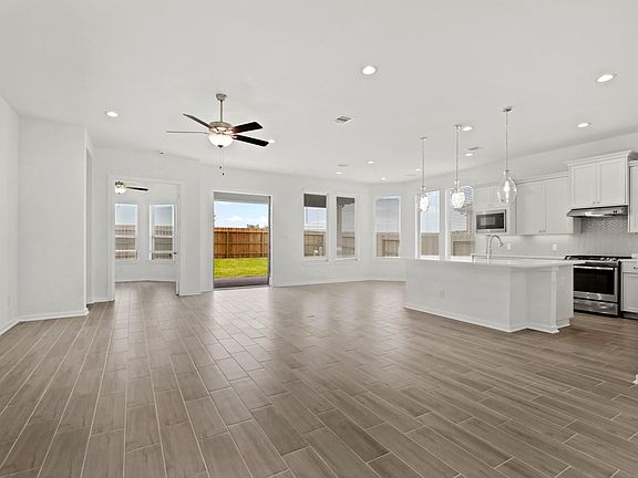 7th image of this home