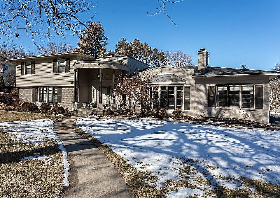 1st image of 6102 Underwood Ave