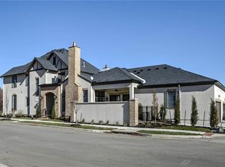 9337 Cedar Reserve Dr, Prairie Village, KS 66207