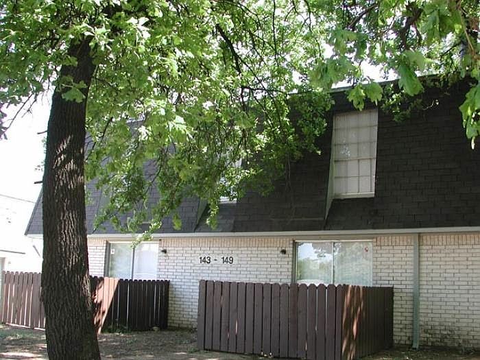 1st image of 143 Highland Park Ct