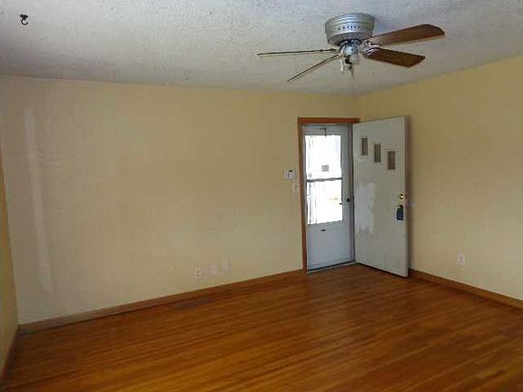 4th image of 3402 S Hiram Ave #Hud-181219252