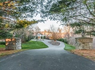 12 Old Country Rd, Woodbridge, CT 06525