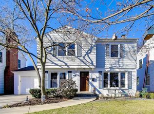 200 S Derbyshire Ln, Arlington Heights, IL 60004