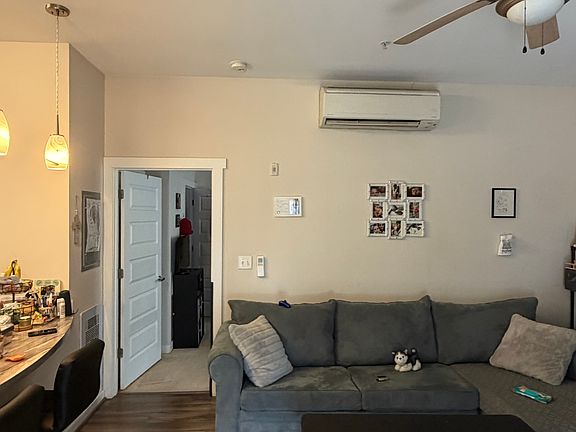5th image of 1001 Bainbridge St APT 1