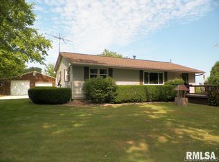 2541 State Route 82, Altona, IL 61414
