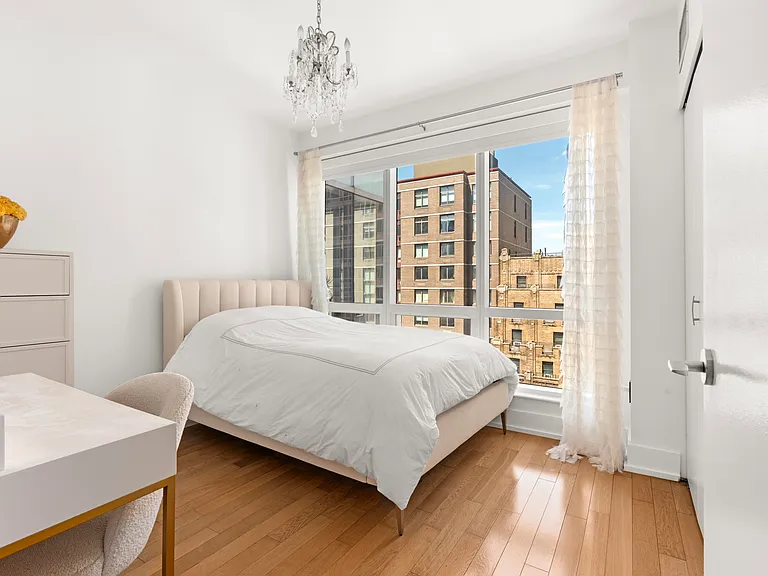 350 W 42nd St #19ED — Photo 5