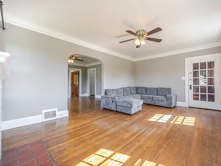 3631 Rolliston Rd #UP — Photo 9