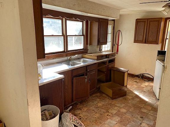 2nd image of 1272 N County Road 900 W