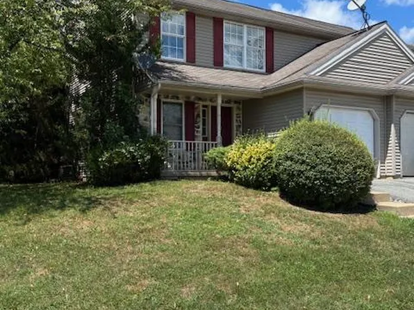 300 Elmshire Dr, Lancaster, PA 17603