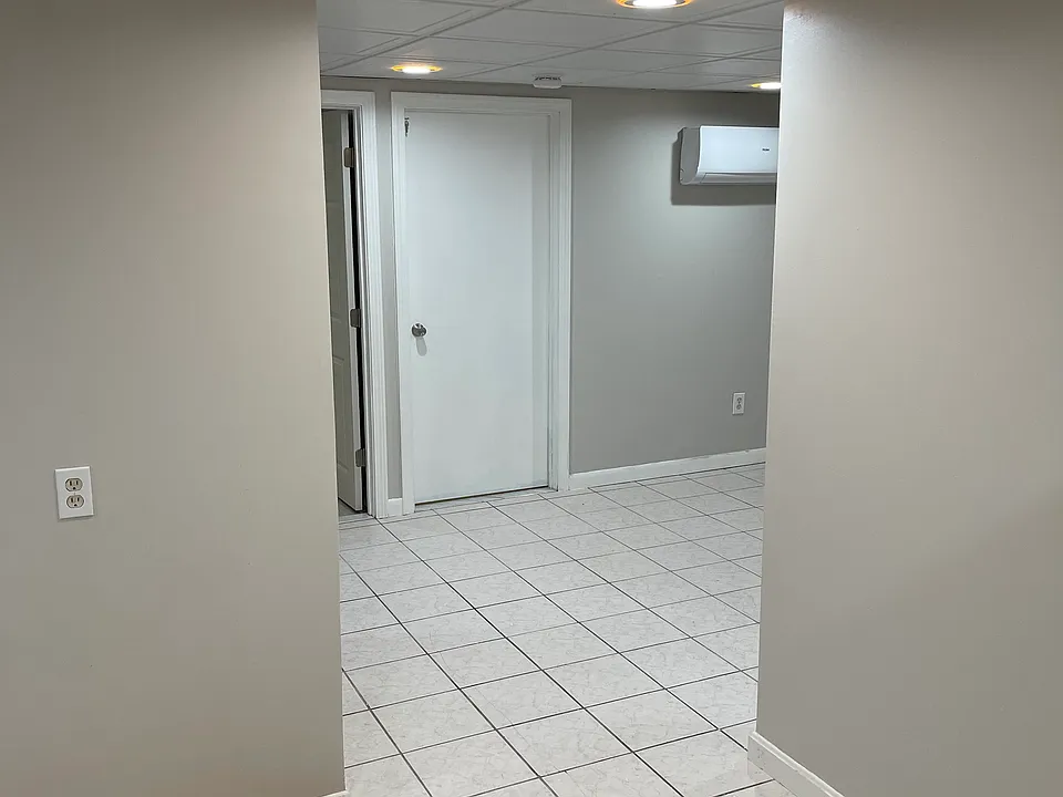 31 Friendship St #1