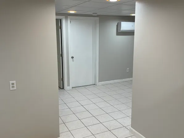 31 Friendship St #1, Fall River, MA 02724