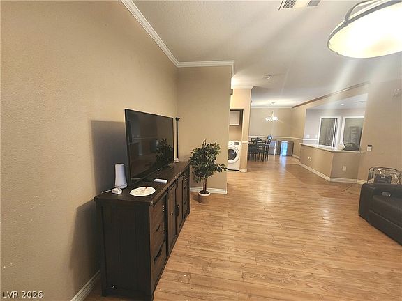 4th image of 4876 Marco Polo St