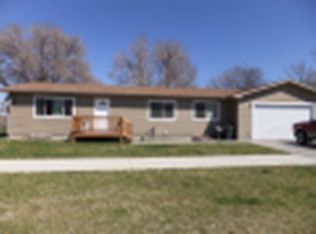 120 S Prairie Ave, Miles City, MT 59301