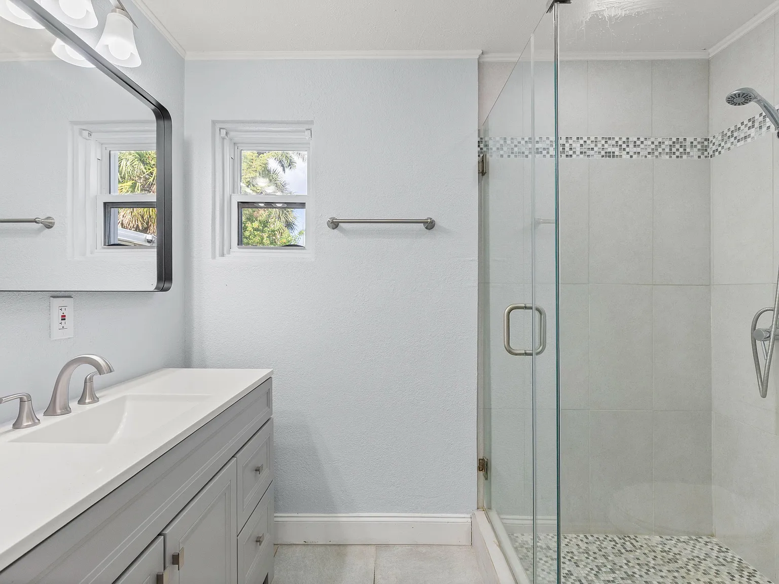 4 bed, 2.0 bath, 1500 sqft, $910 — Photo 3