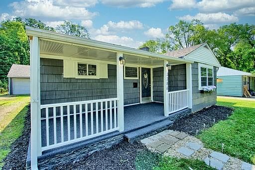 2nd image of 3386 Brumbaugh Blvd