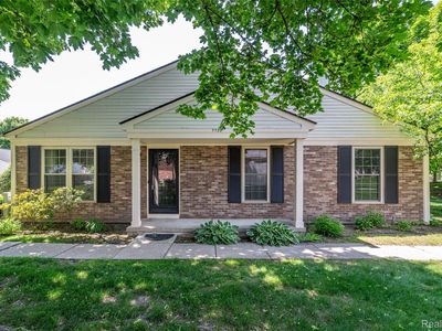 7730 Lake Ridge Dr, Waterford, MI, 48327