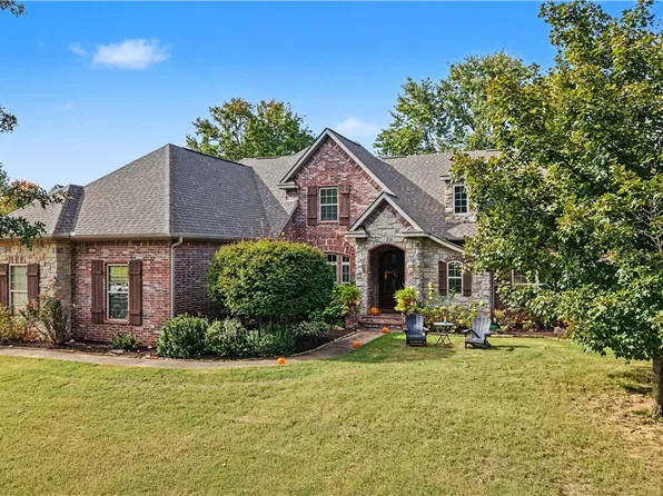 1446 Lafite Ln, Fayetteville, AR 72703
