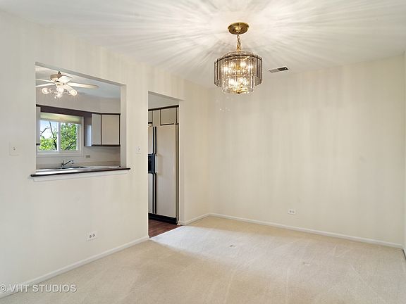 4th image of 1037 Cottonwood Ct APT 2A